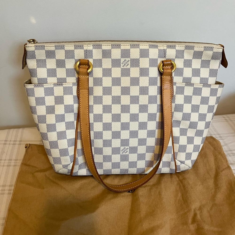 Louis Vuitton totally shoulder bag